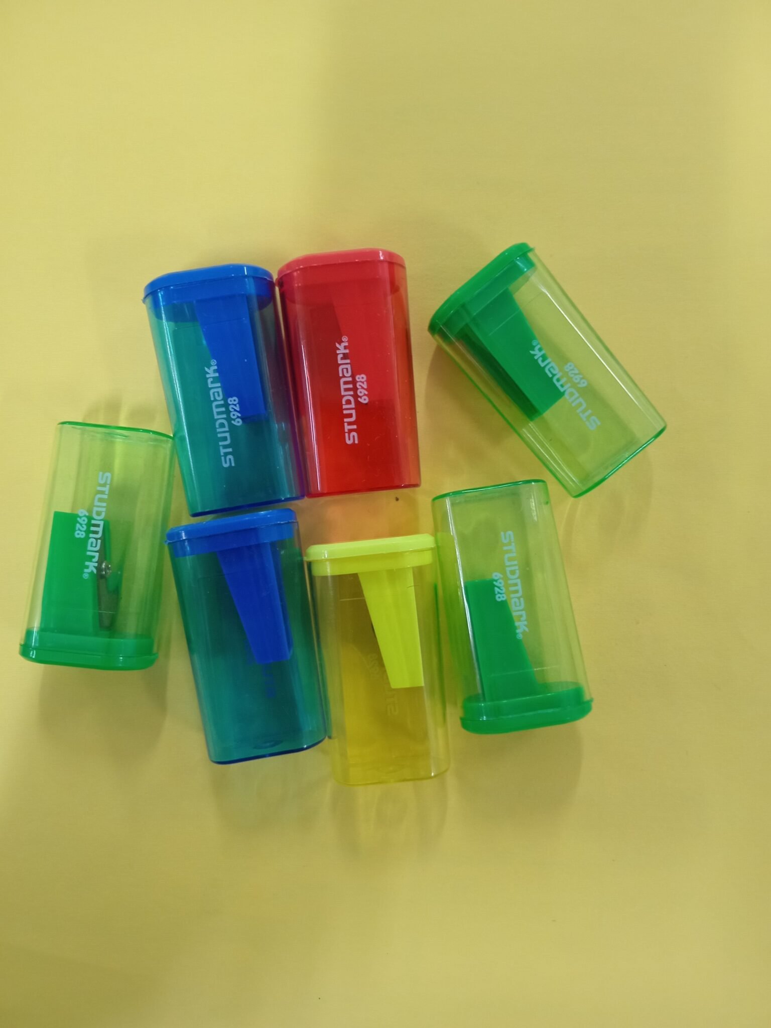 2026/09/JPEG_20260930_122257_4151590488107397699-1-scaled.jpg Studmark 1 Hole Sharpener with Bin (6928) - Image 1
